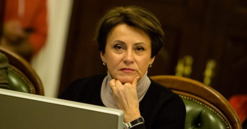 "Найбільша ганьба влади": у Порошенка прокоментували відставку Разумкова